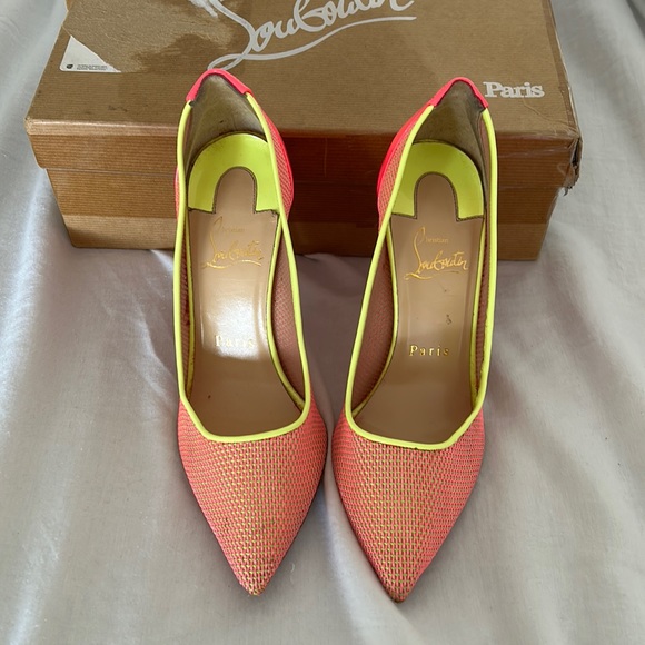 Christian Louboutin: Follies Lace 100 Raphia Fluo/Patent - Picture 1 of 4